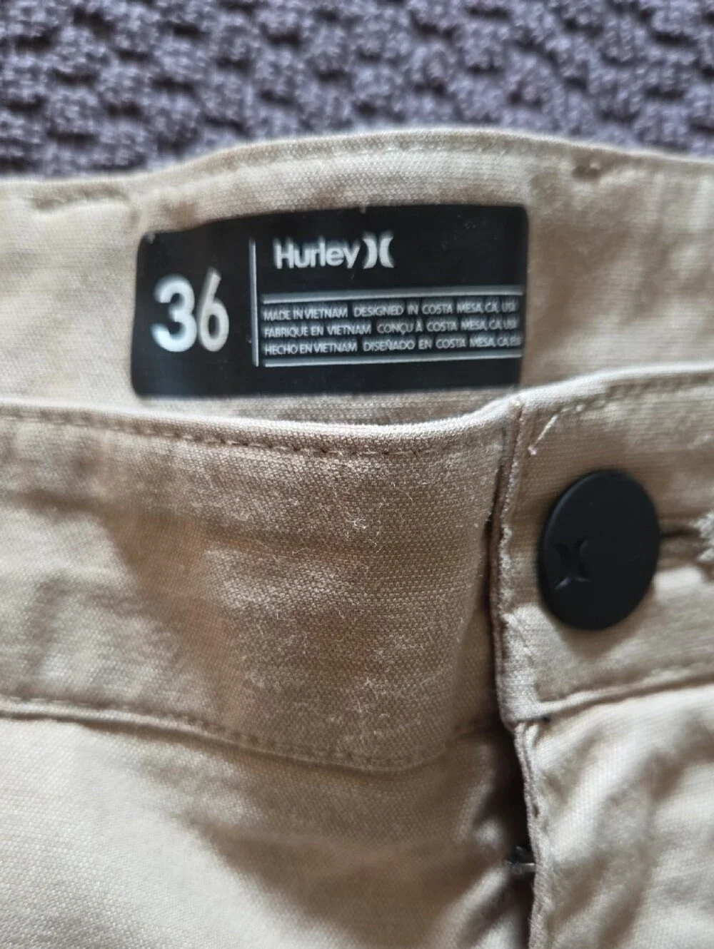Hurley Men's Flat Front Shorts in Light Khaki
